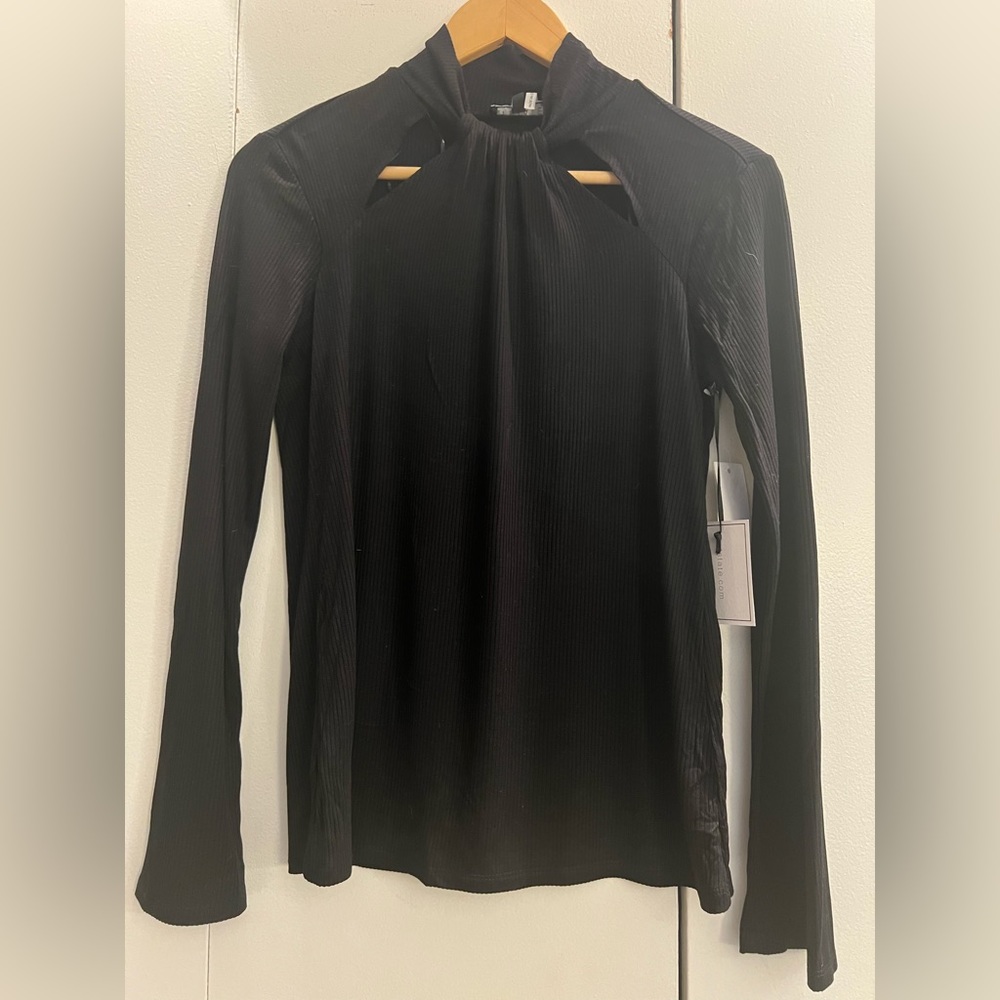 I State women black top